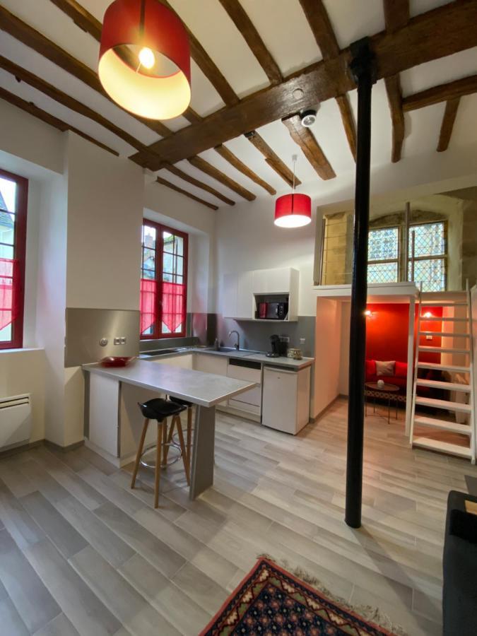 Le Gite De Lancelot Avec Balneo City Center 桑斯 外观 照片